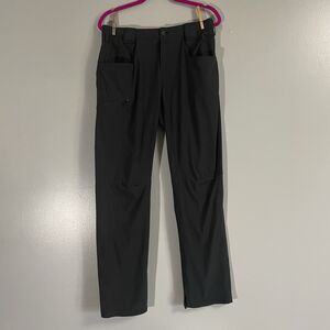 Women’s Under Armour Pants Black Size 12 Workout Active *Cut Ankles